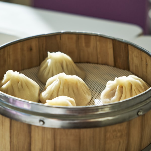 手工鲜肉小笼包